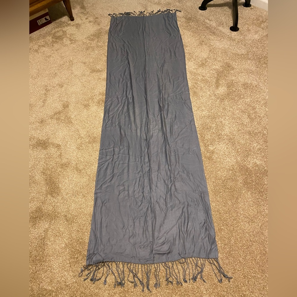 Grey silk scarf with fringe